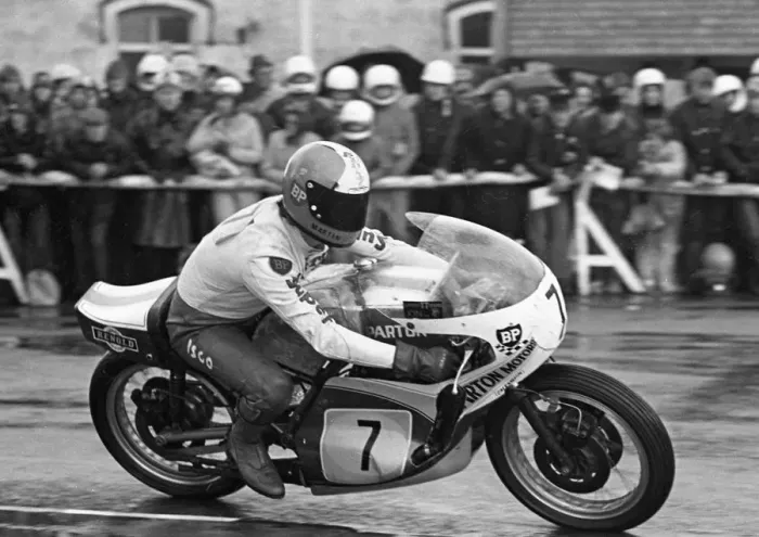 Framed Print : Martin Sharpe (Sparton) 1975 Senior TT Framed Print : Martin Sharpe (Sparton) 1975 Senior TT