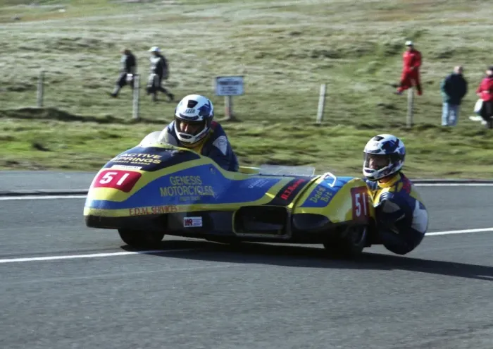 Framed Print : Martin Waters & Tim Jarvis (Molyneux Kawasaki) 1994 Sidecar TT Framed Print : Martin Waters & Tim Jarvis (Molyneux Kawasaki) 1994 Sidecar TT