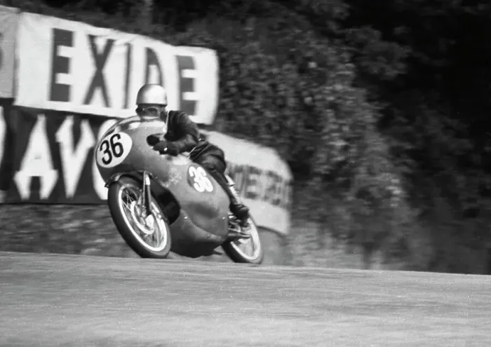 Framed Print : Masuda Shunkichi Suzuki 1961 Ultra Lightweight TT Framed Print : Masuda Shunkichi Suzuki 1961 Ultra Lightweight TT
