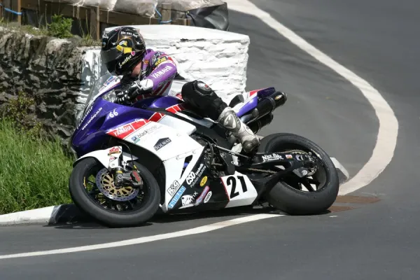 マン島TT 2009 ON-BIKE LAPS SPECIAL EDITION Amazon.co.jp: マン島TT 2009 ON-BIKE LAPS SPECIAL EDITION [DVD] : DVD