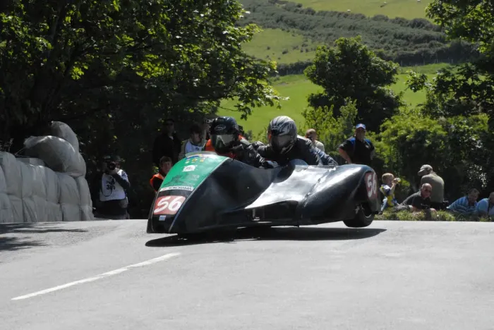 Framed Print : Matt Williams & Jo Williams (MR Equipe Suzuki) 2009 Sidecar TT Framed Print : Matt Williams & Jo Williams (MR Equipe Suzuki) 2009 Sidecar TT
