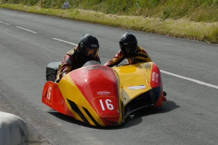 Framed Print : Matty Sayle & Paul Bumfrey (Windle Suzuki) 2010 Jurby Road Framed Print : Matty Sayle & Paul Bumfrey (Windle Suzuki) 2010 Jurby Road