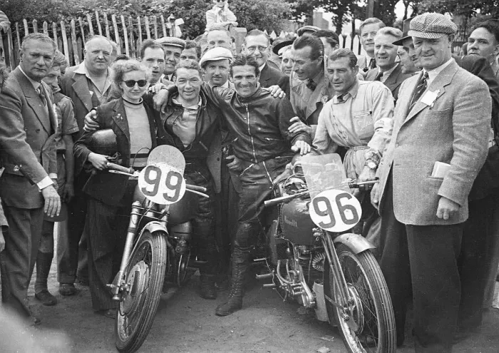 Framed Print : Maurice Cann (Guzzi) and Dario Ambrosini (Benelli) 1950 Lightweight TT Framed Print : Maurice Cann (Guzzi) and Dario Ambrosini (Benelli) 1950 Lightweight TT