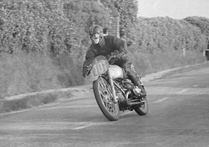 Framed Print : Maurice Chefneux (Douglas) 1950 Junior Clubman TT