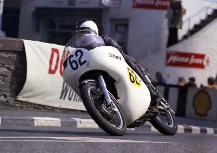 Framed Print : Maurice Hodges (Norton) 1973 Senior Manx Grand Prix Framed Print : Maurice Hodges (Norton) 1973 Senior Manx Grand Prix