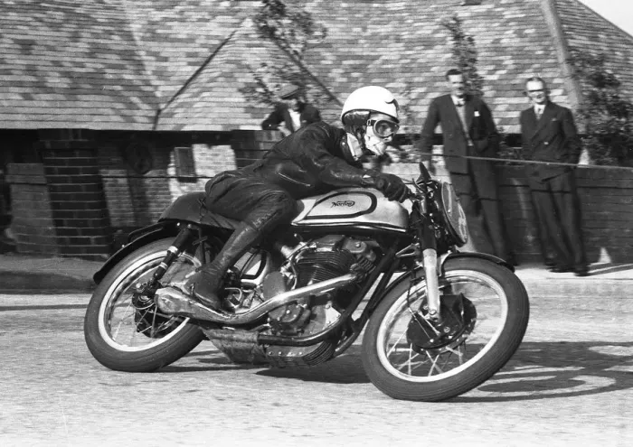 Framed Print : Maurie Quincey (Norton) 1955 Junior TT Framed Print : Maurie Quincey (Norton) 1955 Junior TT