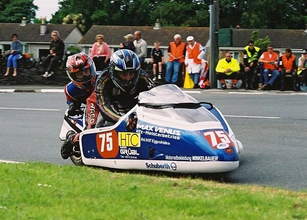 Max Venus & Gerhard Werkstetter (Busch Honda) 2004 Sidecar TT
