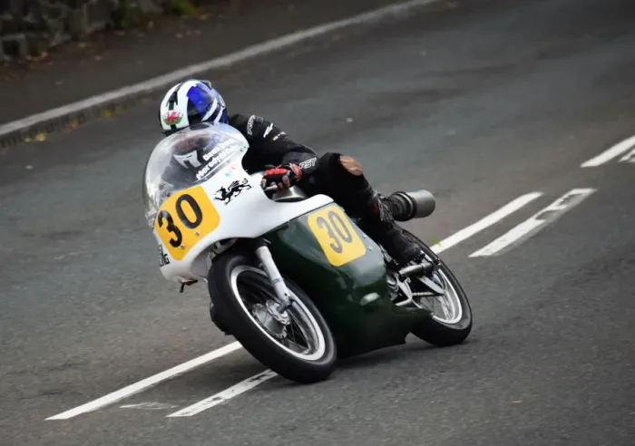 Framed Print : Meredydd Owen (Matchless) 2018 Senior Classic TT Framed Print : Meredydd Owen (Matchless) 2018 Senior Classic TT