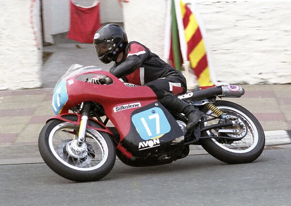 Mervyn Elwood (Seeley 7R) 1994 Junior Classic Manx Grand Prix