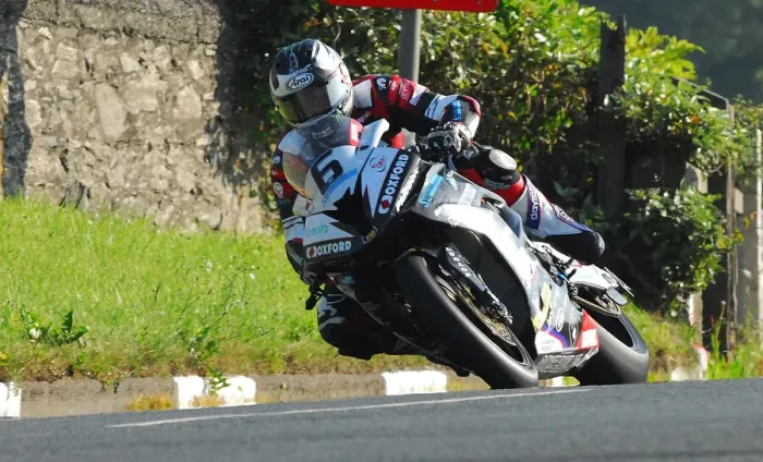 Framed Print : Michael Dunlop (BMW) 2016 Superbike TT Framed Print : Michael Dunlop (BMW) 2016 Superbike TT