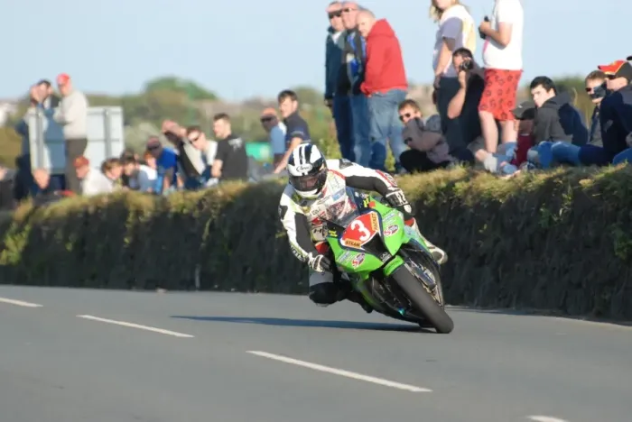 Framed Print : Michael Dunlop (Kawasaki) 2011 Southern 100 Framed Print : Michael Dunlop (Kawasaki) 2011 Southern 100