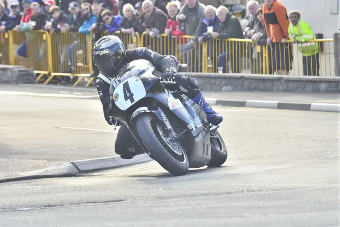 Framed Print : Michael Dunlop (Norton) 2014 Joey Parade Lap Framed Print : Michael Dunlop (Norton) 2014 Joey Parade Lap