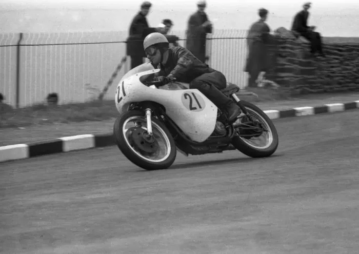Framed Print : Michael McStay (Norton) 1964 Senior TT Framed Print : Michael McStay (Norton) 1964 Senior TT