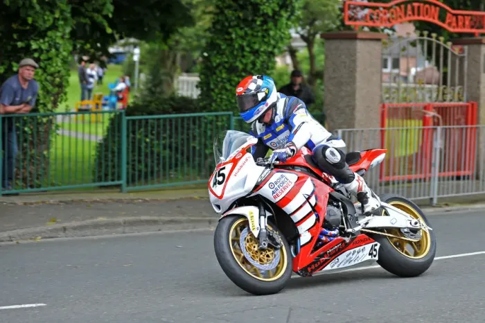 Framed Print : Michael Russell (Honda) 2014 Senior TT Framed Print : Michael Russell (Honda) 2014 Senior TT