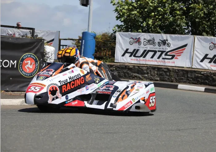 Framed Print : Michael Russell & Tom Bryant (Shelbourn Suzuki) 2019 Southern 100 Framed Print : Michael Russell & Tom Bryant (Shelbourn Suzuki) 2019 Southern 100