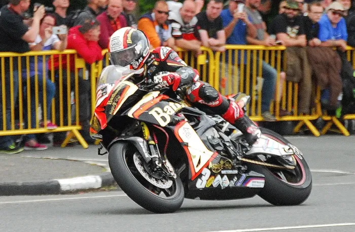 Framed Print : Michael Rutter (BMW) 2018 Superbike TT Framed Print : Michael Rutter (BMW) 2018 Superbike TT