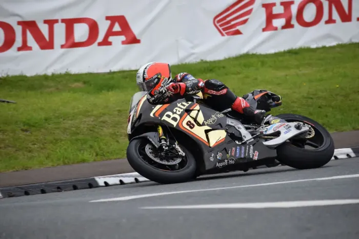Framed Print : Michael Rutter (BMW) 2019 Senior TT Framed Print : Michael Rutter (BMW) 2019 Senior TT