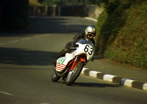 Michael Spink (Yamaha) 1971 Lightweight Manx Grand Prix