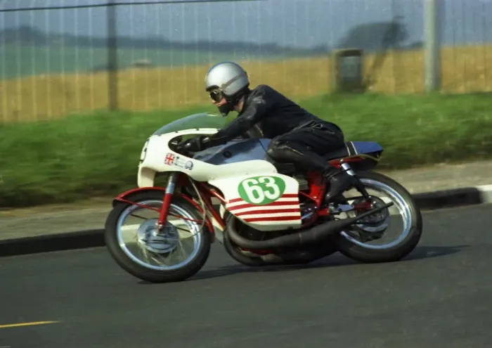 Framed Print : Michael Spink (Yamaha) 1971 Lightweight Manx Grand Prix Framed Print : Michael Spink (Yamaha) 1971 Lightweight Manx Grand Prix