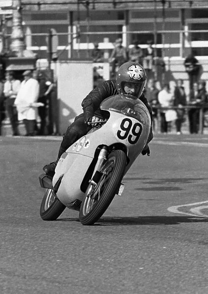 Mick Bancroft (Mularney Norton) 1973 Senior Manx Grand Prix