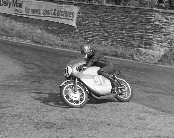 Mick Bancroft (Yamaha) 1969 Lightweight Manx Grand Prix