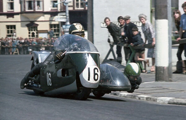 Mick Boddice & Dave Loach (BSA) 1967 Sidecar TT
