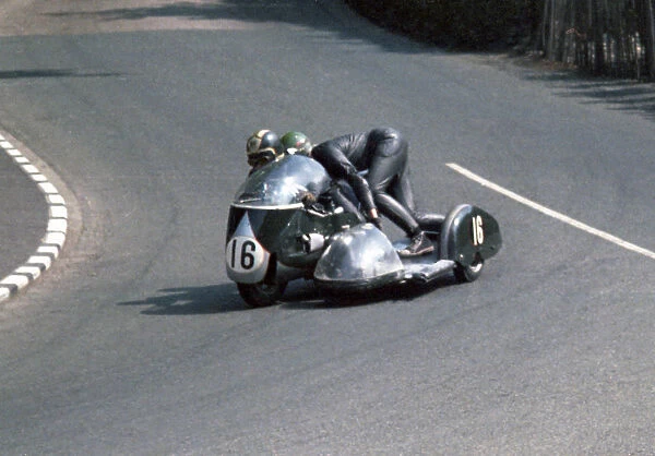 Mick Boddice & Dave Loach (BSA) 1967 Sidecar TT