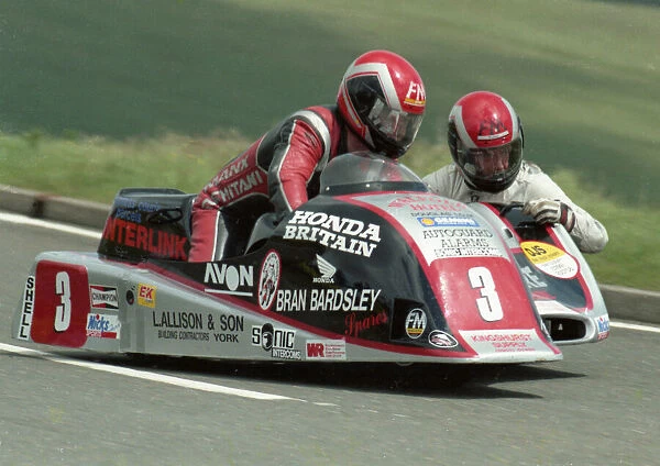 Mick Boddice & Dave Wells (Ireson Honda) 1990 Sidecar TT
