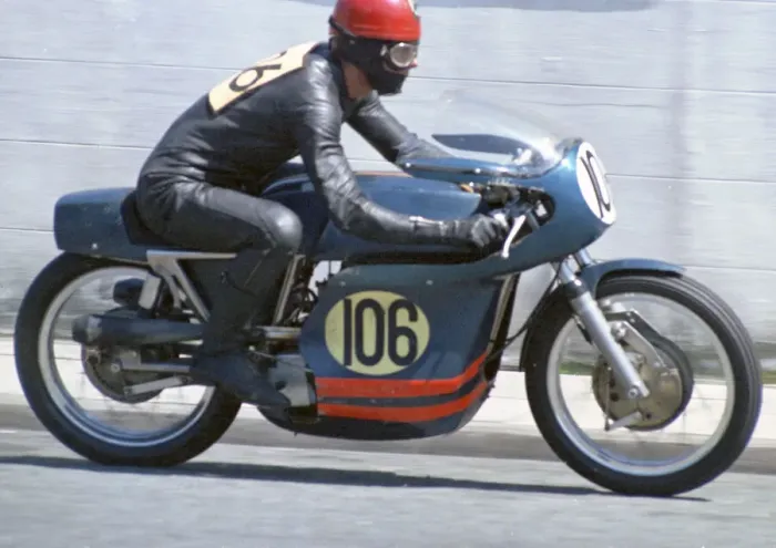 Framed Print : Mick Burns (Metisse) 1968 Senior TT Framed Print : Mick Burns (Metisse) 1968 Senior TT