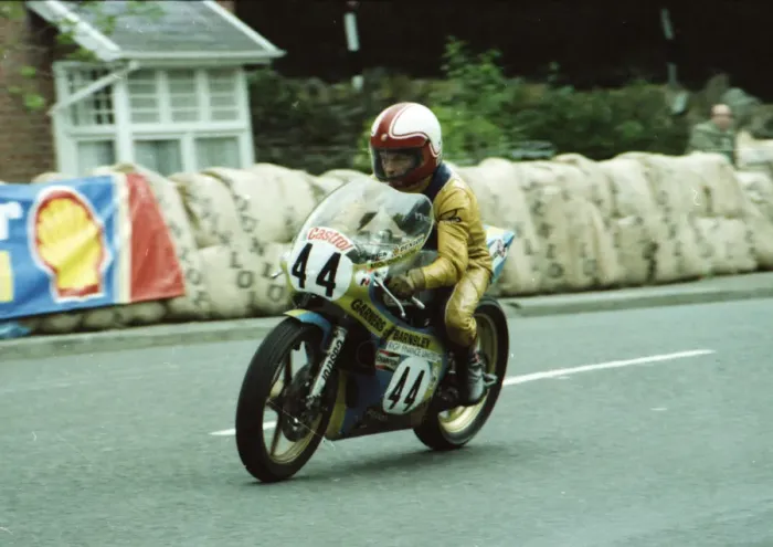 Framed Print : Mick Chatterton (Maxton Yamaha) 1980 Classic TT Framed Print : Mick Chatterton (Maxton Yamaha) 1980 Classic TT
