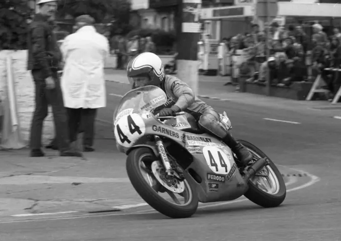 Framed Print : Mick Chatterton (Maxton Yamaha) 1980 Classic TT Framed Print : Mick Chatterton (Maxton Yamaha) 1980 Classic TT