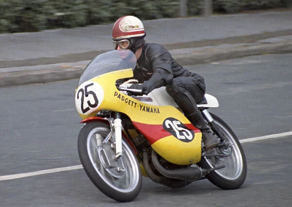 Mick Chatterton (Padgett Yamaha) 1970 Ultra Lightweight TT