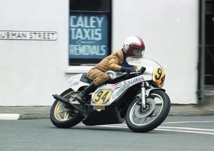 Framed Print : Mick Chatterton (Pharoah Yamaha) 1981 Senior TT Framed Print : Mick Chatterton (Pharoah Yamaha) 1981 Senior TT