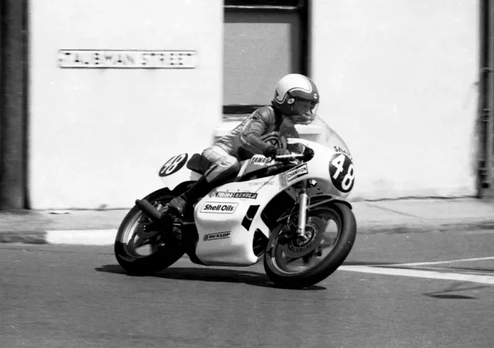 Framed Print : Mick Chatterton (Yamaha) 1985 Formula Two TT Framed Print : Mick Chatterton (Yamaha) 1985 Formula Two TT