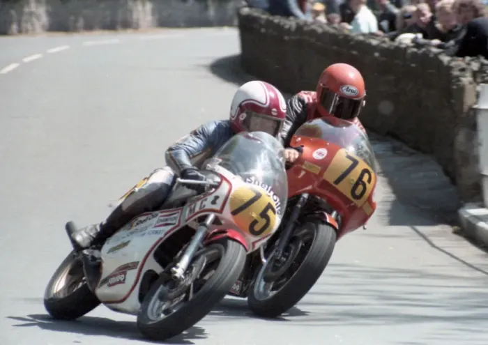 Framed Print : Mick Chatterton (Yamaha) 1985 Senior TT