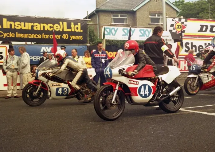 Framed Print : Mick Chatterton (Yamaha) and Richard Swallow (Maxton Yamaha) 1987 Junior TT Framed Print : Mick Chatterton (Yamaha) and Richard Swallow (Maxton Yamaha) 1987 Junior TT