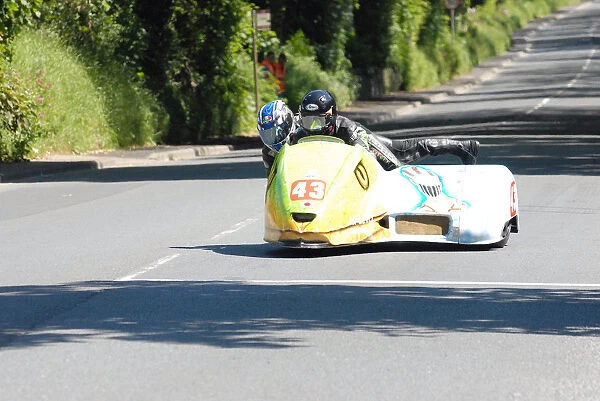 Mick Donovan & Colin Smyth (Suzuki) 2011 Sidecar TT