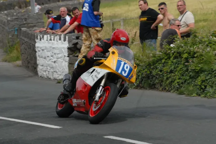 Framed Print : Mick Goodings (Honda) 2009 Southern 100 Framed Print : Mick Goodings (Honda) 2009 Southern 100