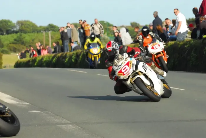 Framed Print : Mick Goodings (Honda) 2015 Southern 100 Framed Print : Mick Goodings (Honda) 2015 Southern 100