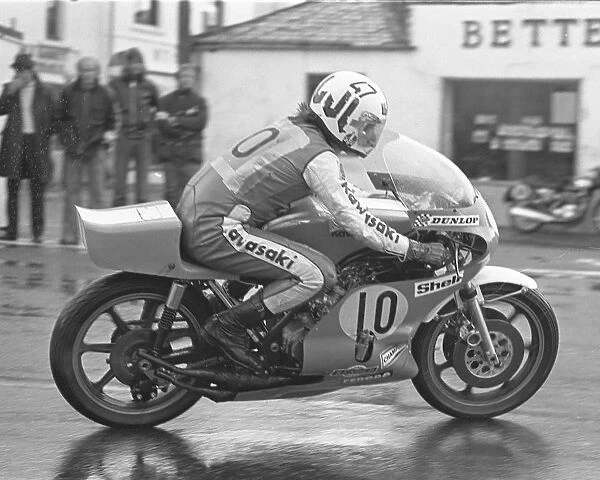 Mick Grant (Kawasaki) 1975 Senior TT