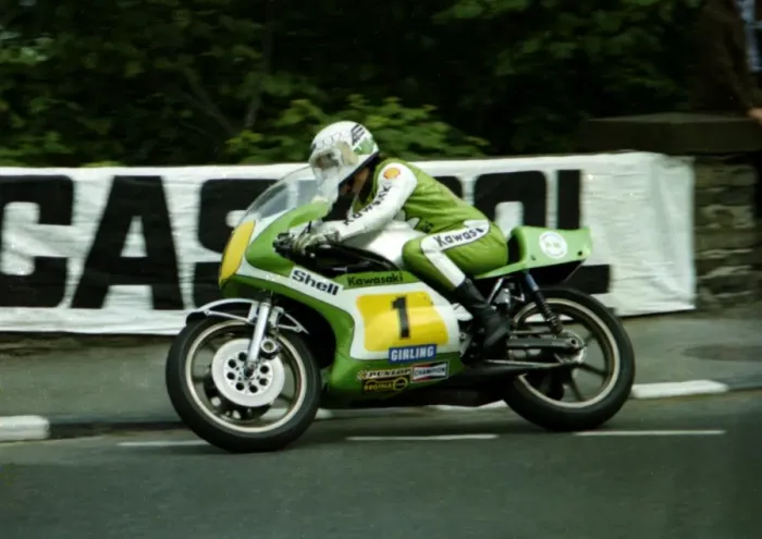 Framed Print : Mick Grant (Kawasaki) 1976 Senior TT Framed Print : Mick Grant (Kawasaki) 1976 Senior TT