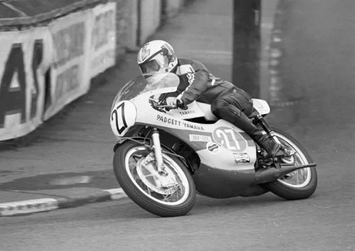 Framed Print : Mick Grant (Padgett Yamaha) 1972 Junior TT Framed Print : Mick Grant (Padgett Yamaha) 1972 Junior TT