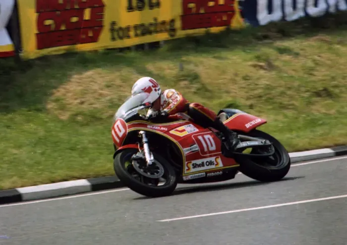 Framed Print : Mick Grant (Suzuki) 1982 Formula One TT Framed Print : Mick Grant (Suzuki) 1982 Formula One TT