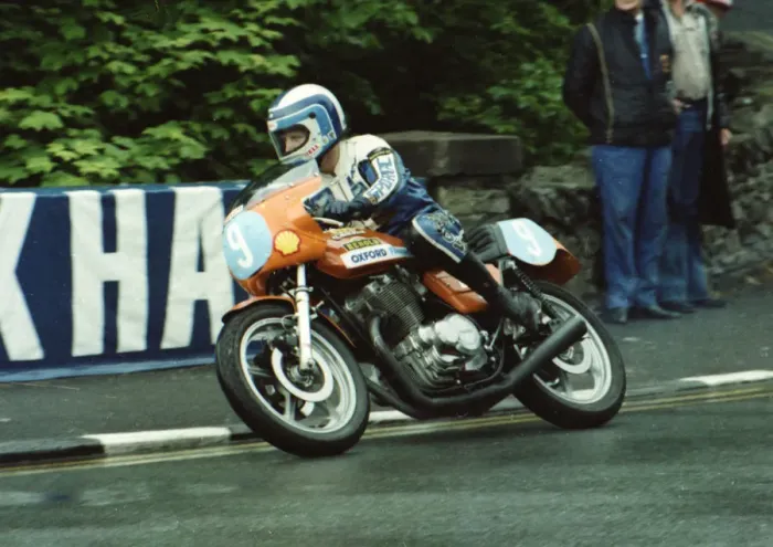 Framed Print : Mick Hunt (Laverda) 1980 Formula Two TT Framed Print : Mick Hunt (Laverda) 1980 Formula Two TT