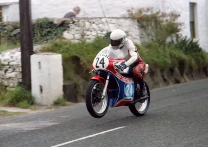 Framed Print : Mick Noblett (Yamaha) 1980 Junior Manx Grand Prix Framed Print : Mick Noblett (Yamaha) 1980 Junior Manx Grand Prix