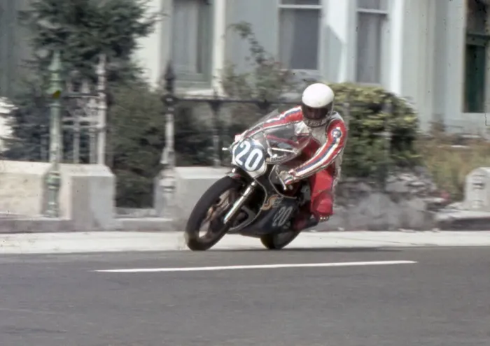 Framed Print : Mick Noblett (Yamaha) 1983 Junior Manx Grand Prix