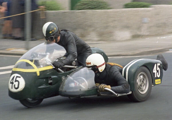Mick Potter & Norman Panter (Triumph) 1970 500 Sidecar TT