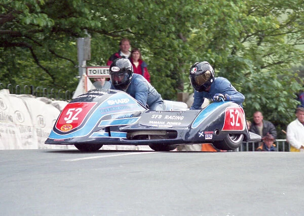 Mick Robson & Colin Borland (Ireson Yamaha) 2000 Sidecar TT