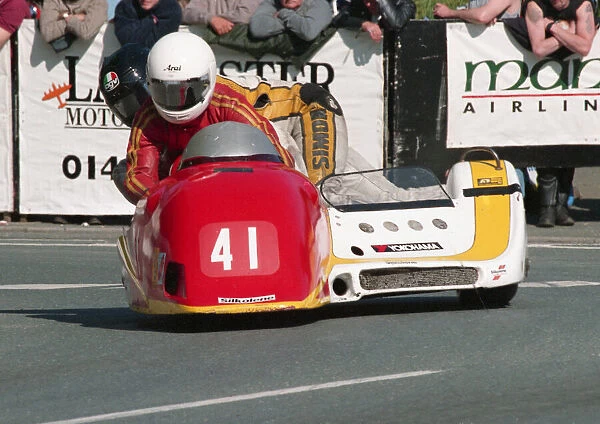 Mick Thompson & Simon Moody (IMM Honda) 1999 Sidecar TT