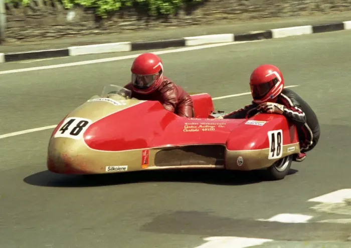 Framed Print : Mike Barry & John Jefferson (C & B Suzuki) 1987 Sidecar TT Framed Print : Mike Barry & John Jefferson (C & B Suzuki) 1987 Sidecar TT